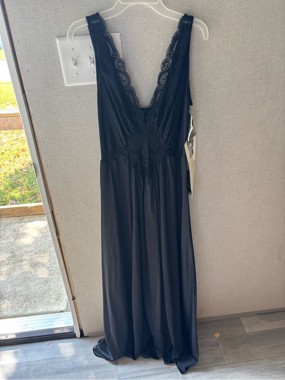 NWT Vintage Olga Nightgown Black Stretch Top Full Sweep L 92280 Whimsygoth